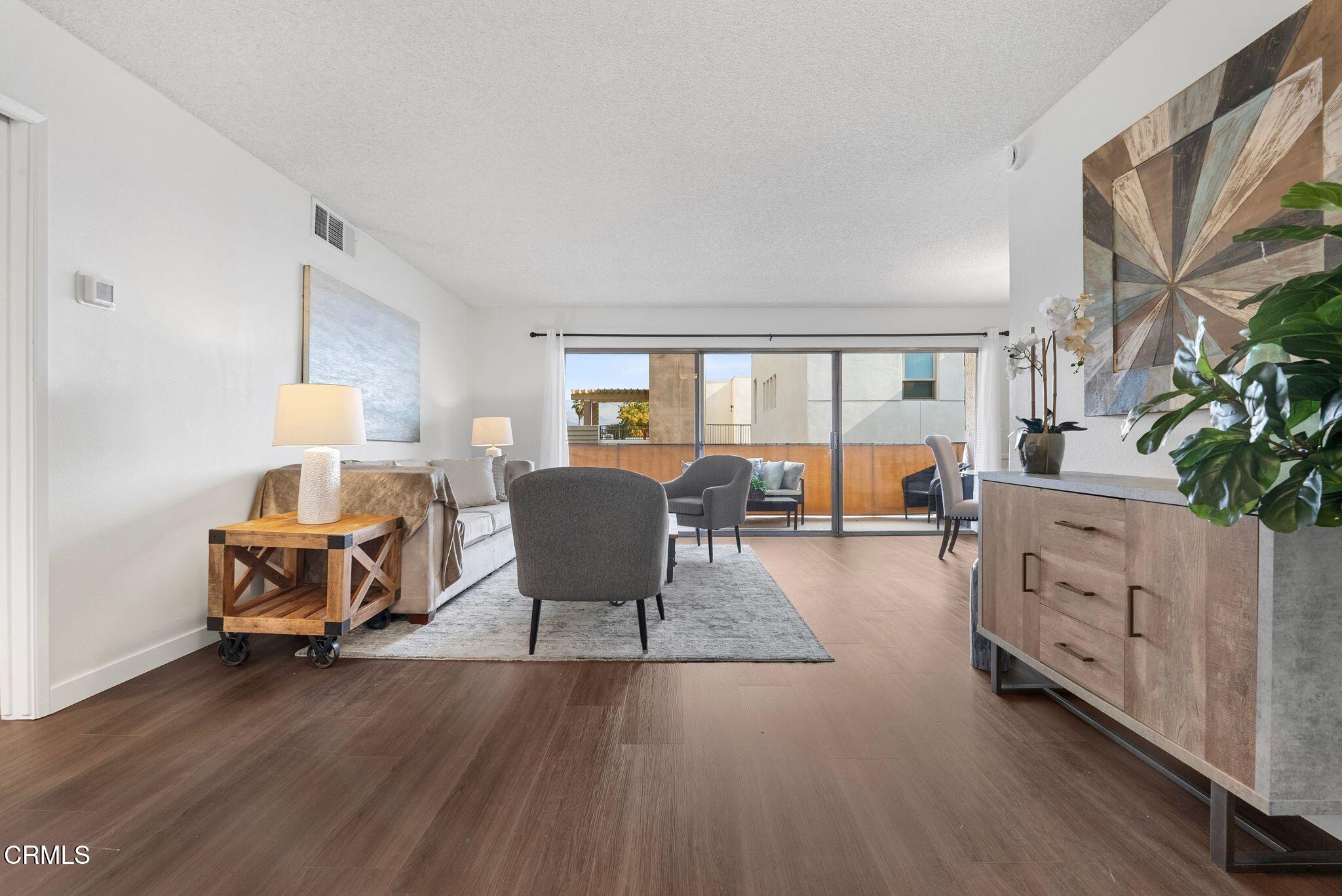 2468 Mohawk Street, Unit 203 Pasadena, CA 91107 - Photo 4 of 29 6_VVT00256