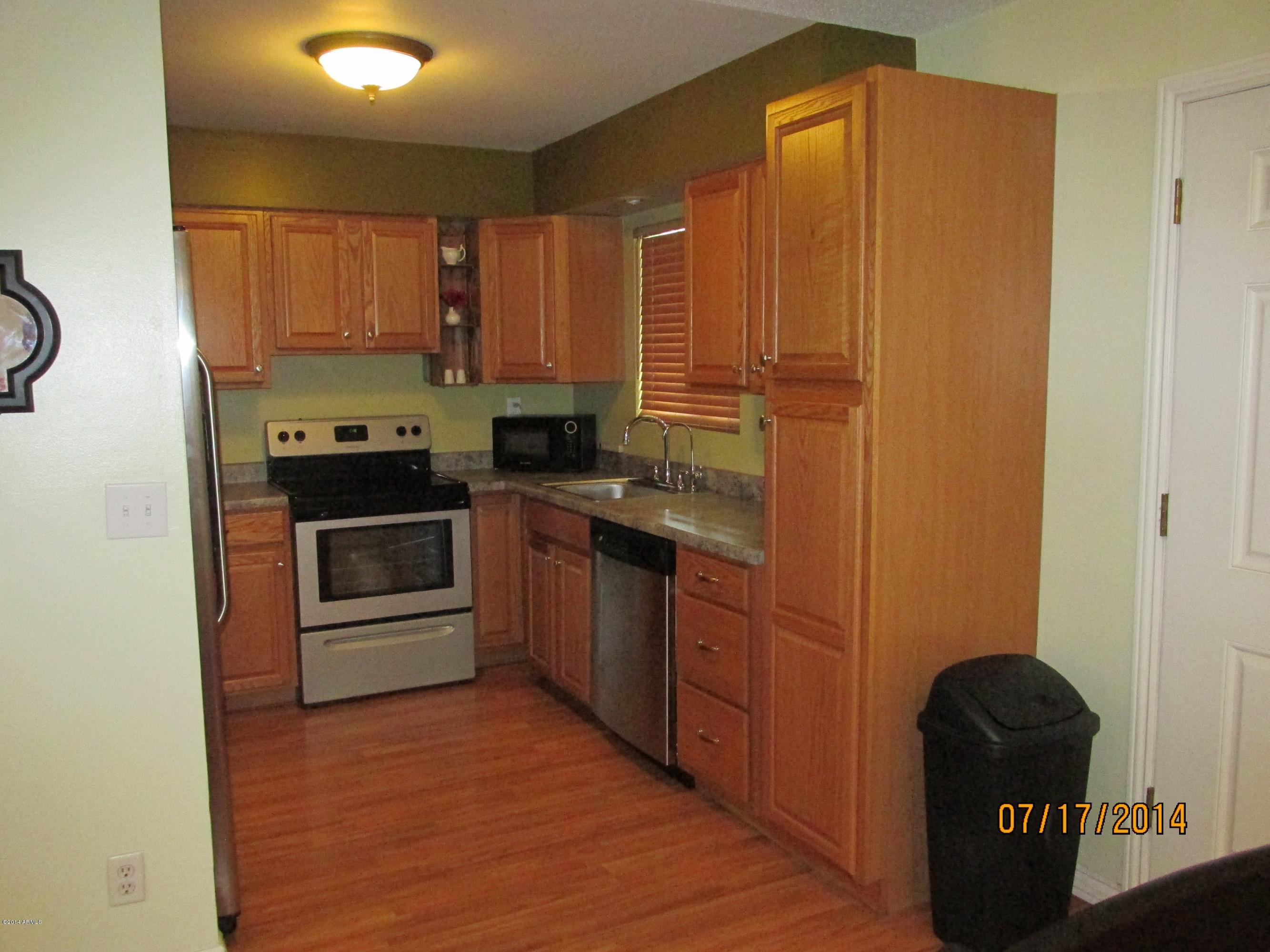 725 South Power Road, Unit 218 Mesa, AZ 85206 - Photo 2 of 14 Kitchen
