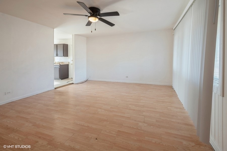 3329 Heather Drive Markham, IL 60428 - Photo 4 of 20