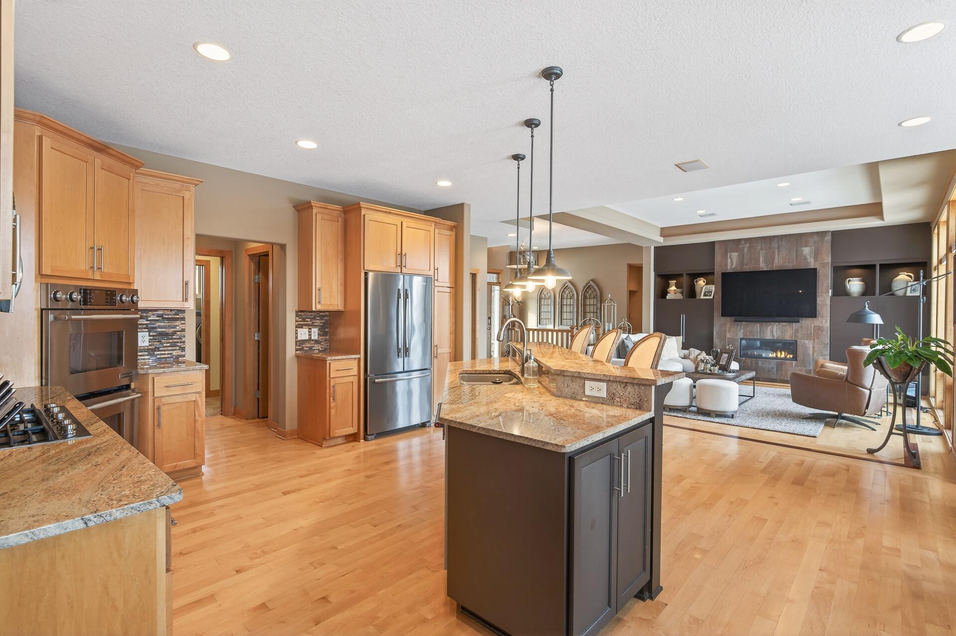 21115 Ridgewood Trail Lakeville, MN 55044 - Photo 8 of 45
