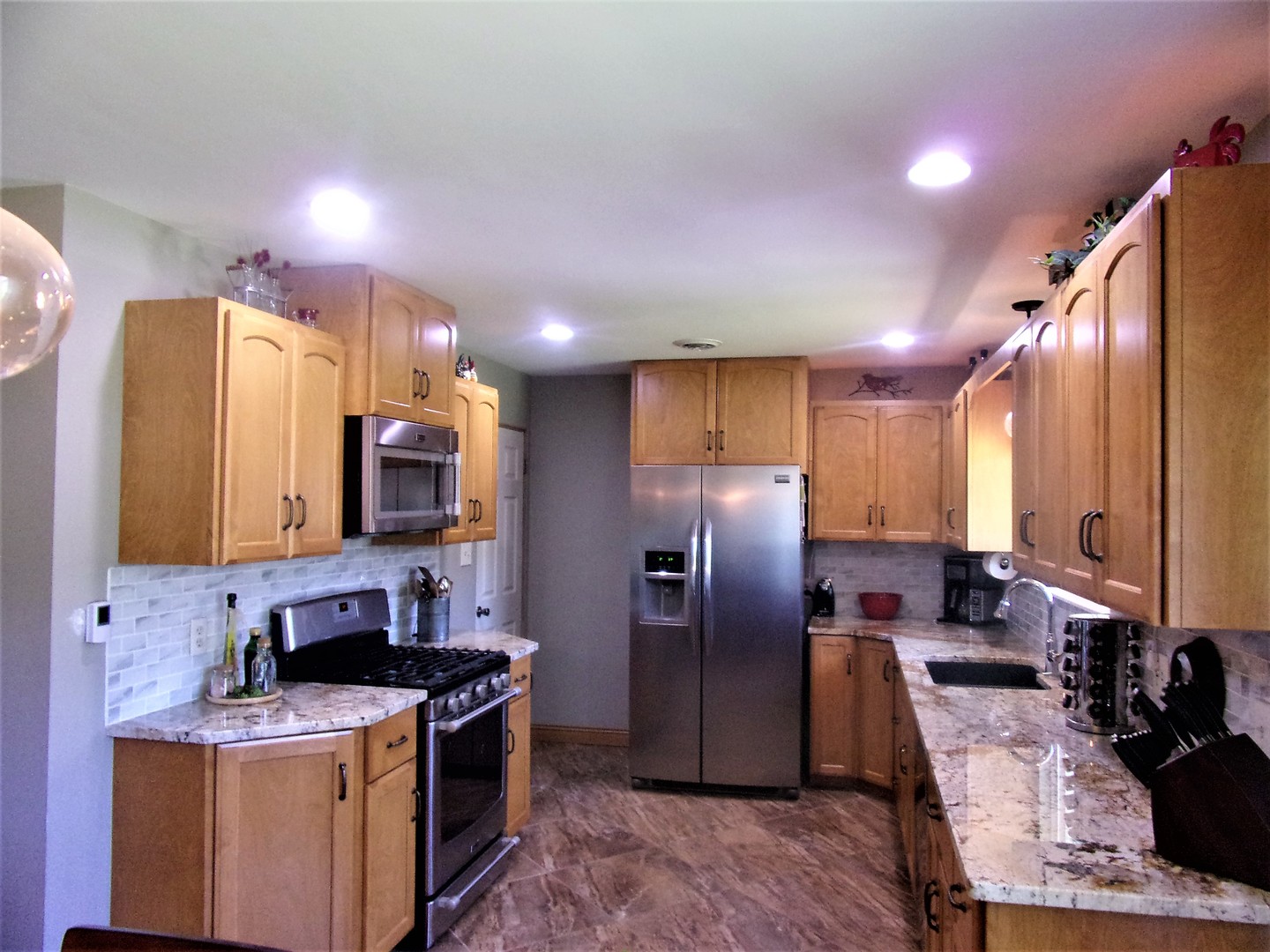 908 Westminster Road Joliet, IL 60435 - Photo 12 of 37