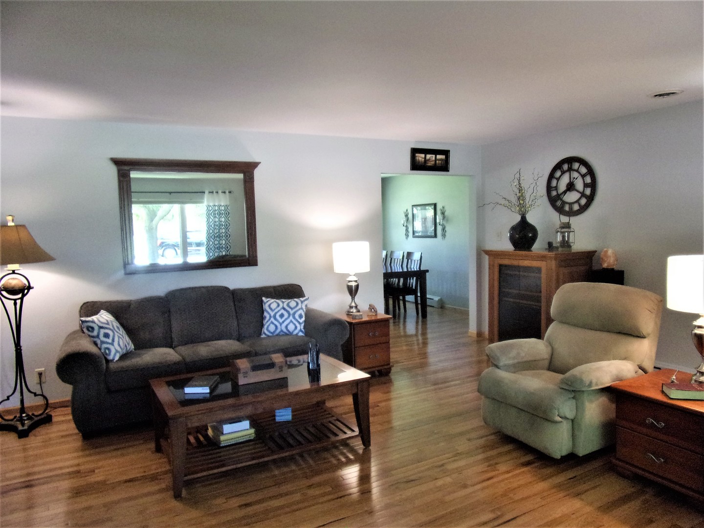 908 Westminster Road Joliet, IL 60435 - Photo 7 of 37
