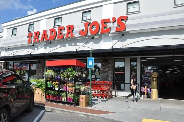 $160,000 | 315 Hilderbrand Drive, Unit C4, Atlanta, GA 30328