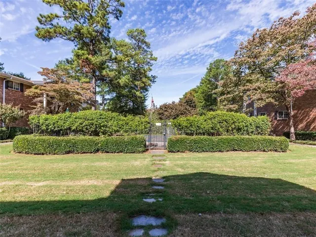 $160,000 | 315 Hilderbrand Drive, Unit C4, Atlanta, GA 30328