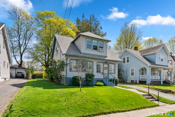 $319,900 | 82 Monroe Street, Hartford, CT 06114