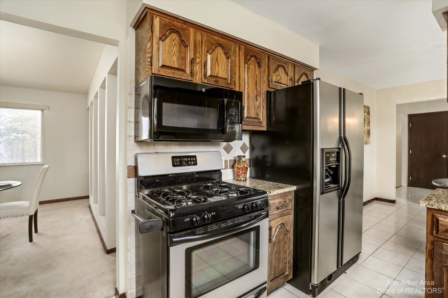 38610 Warren Road Westland, MI 48185 - Photo 11 of 41 Photo 11