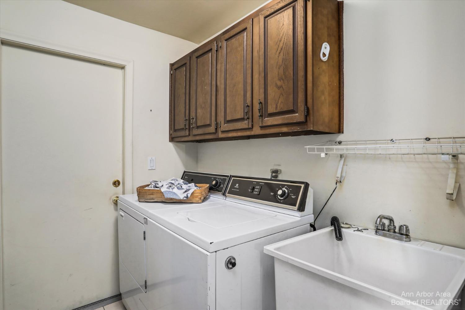 38610 Warren Road Westland, MI 48185 - Photo 28 of 41 Photo 28