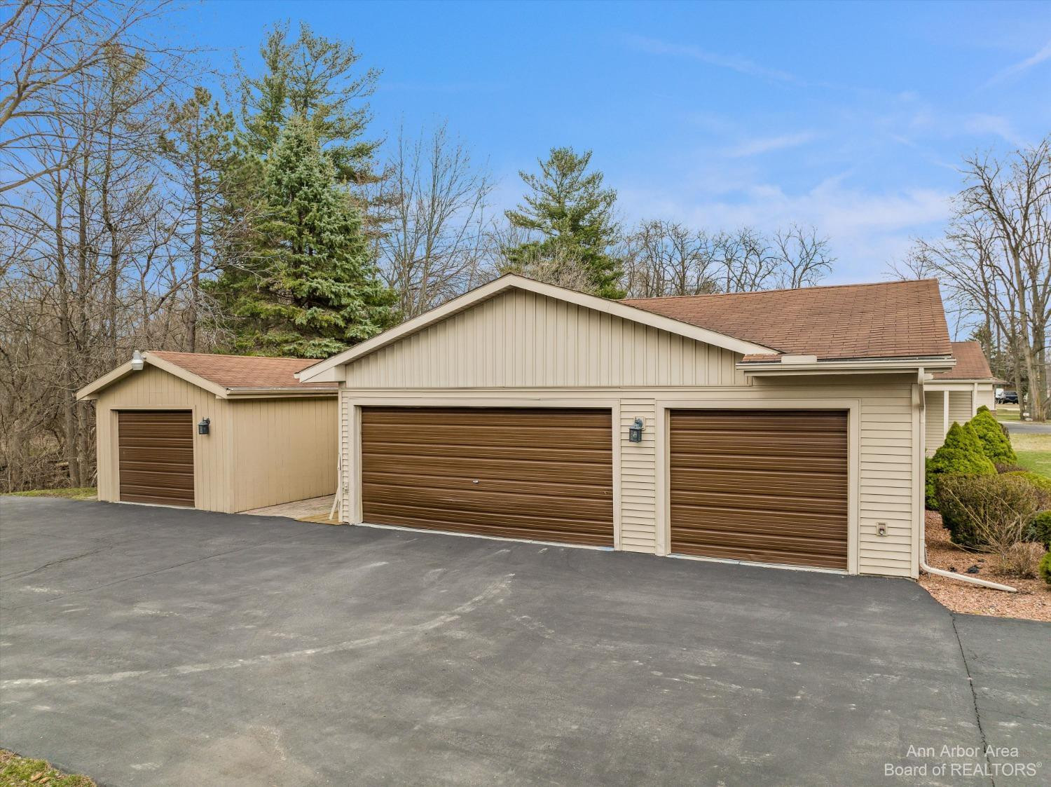 38610 Warren Road Westland, MI 48185 - Photo 3 of 41 Photo 3
