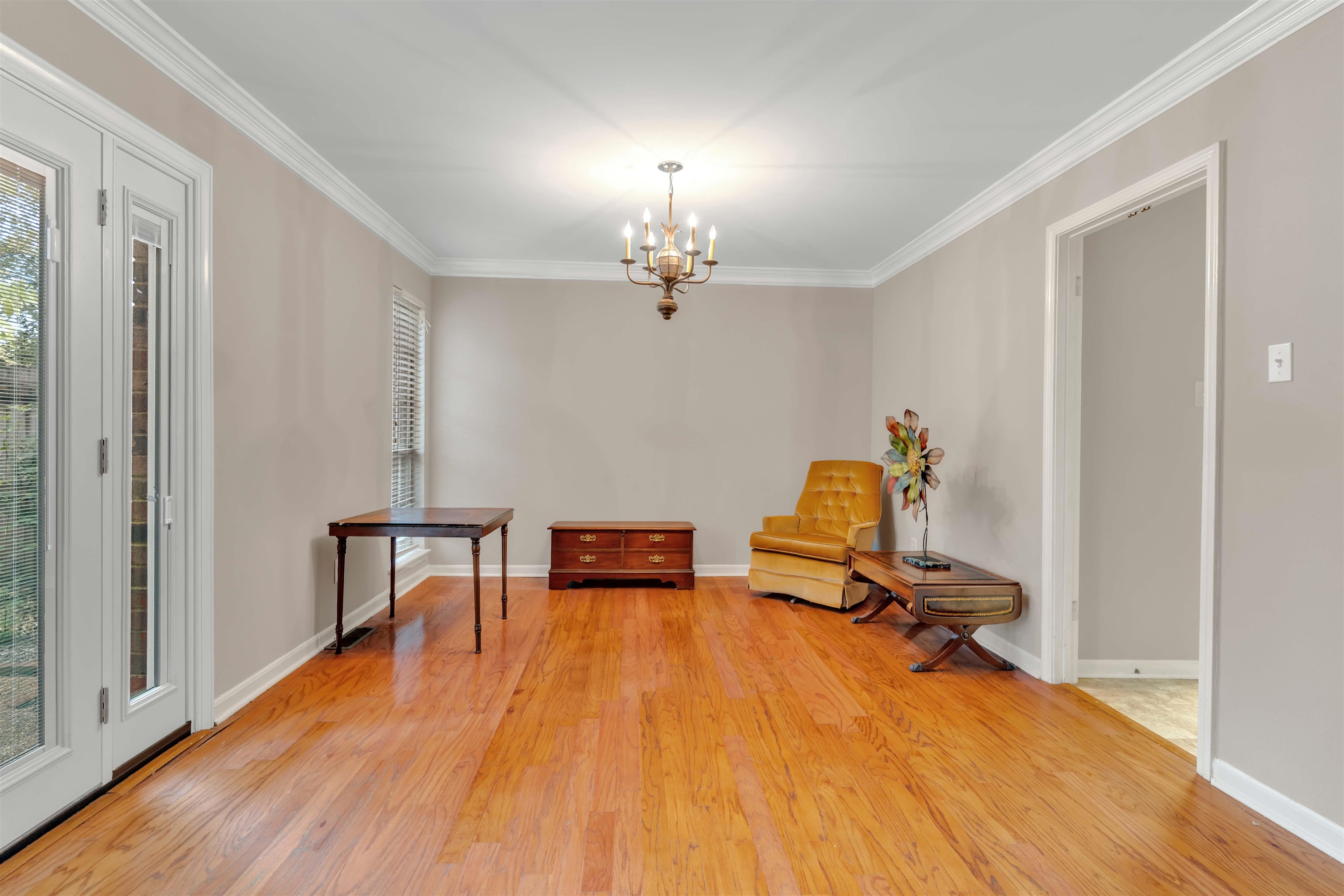 6942 Amberly Road, Unit 6942 Memphis, TN 38119 - Photo 12 of 32 a view of a workspace with furniture and a window