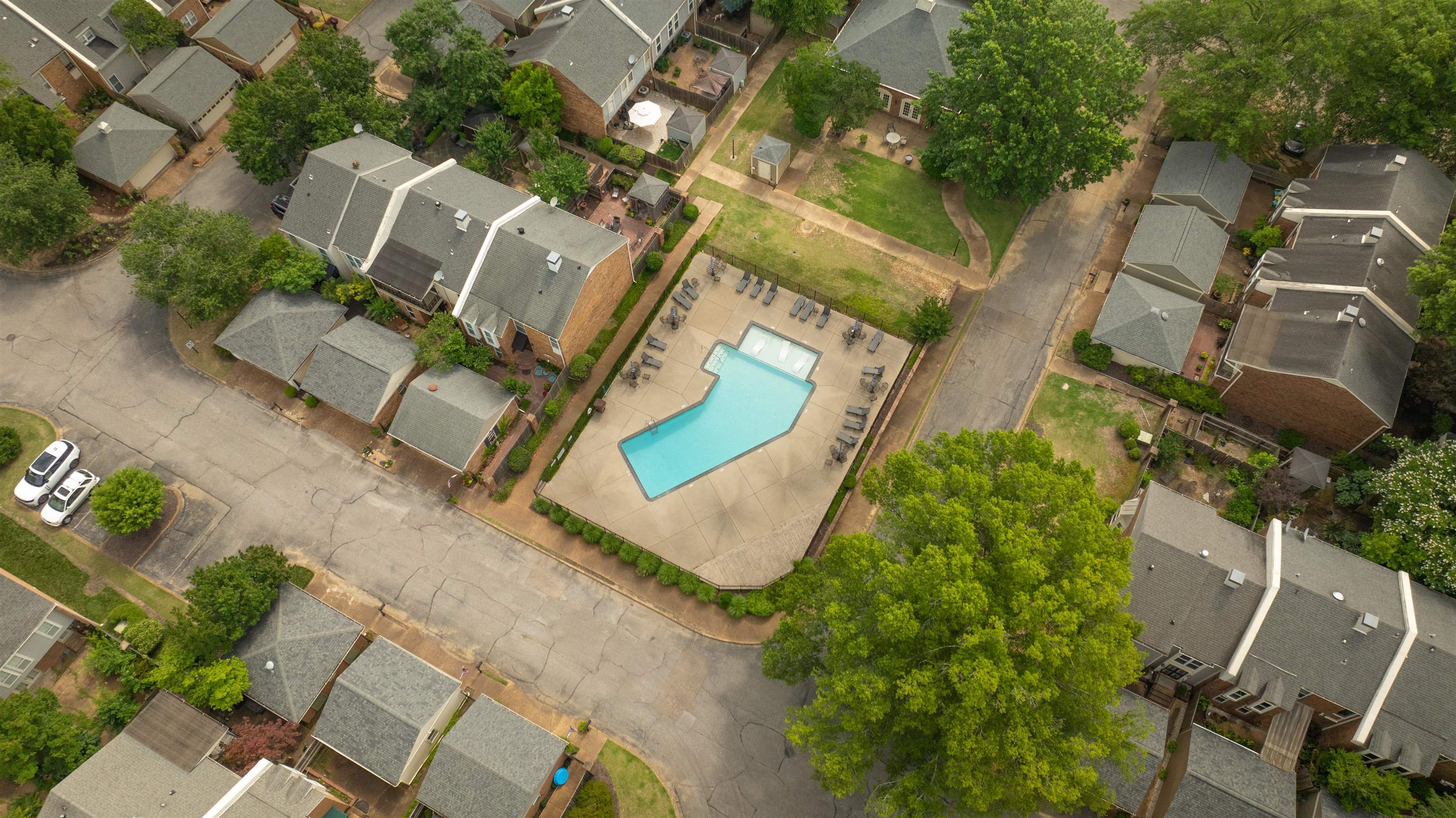 6942 Amberly Road, Unit 6942 Memphis, TN 38119 - Photo 30 of 32 an aerial view of a house with outdoor space and street view
