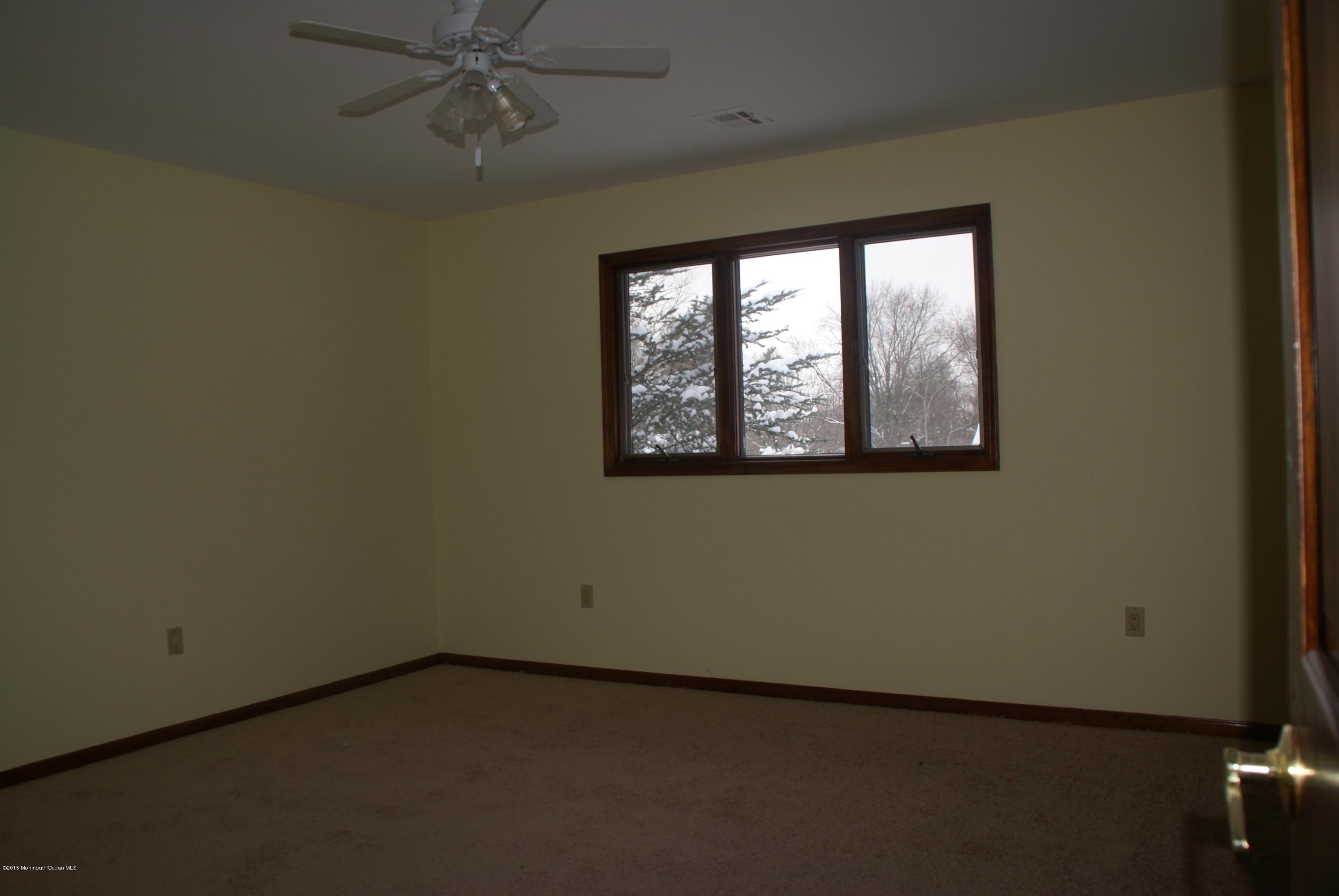 6 Chelsea Road Manalapan, NJ 07726 - Photo 10 of 15 DSC01601
