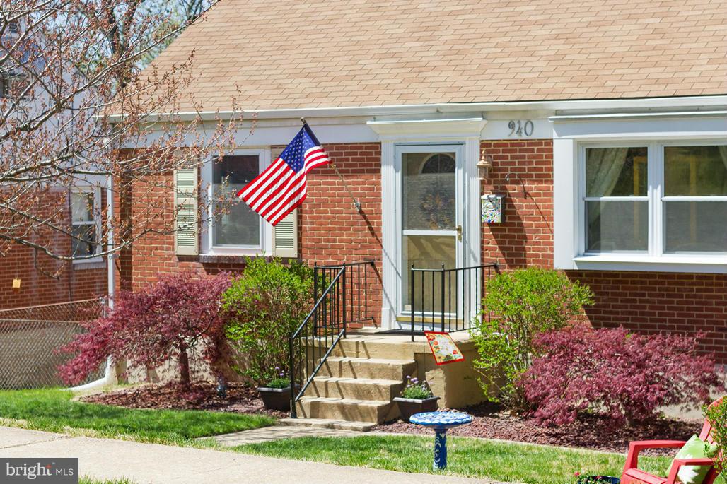 940 Olmstead Road Baltimore, MD 21208 - Photo 1 of 30 Great cape cod w/beautiful landscaping