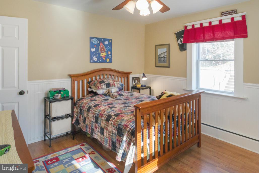 940 Olmstead Road Baltimore, MD 21208 - Photo 21 of 30 Bedroom w/wainscoting