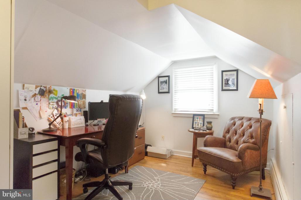 940 Olmstead Road Baltimore, MD 21208 - Photo 24 of 30 Master suite w/sitting room