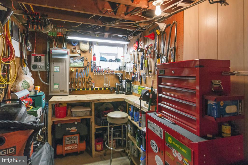 940 Olmstead Road Baltimore, MD 21208 - Photo 28 of 30 Workshop w/pegboard organization