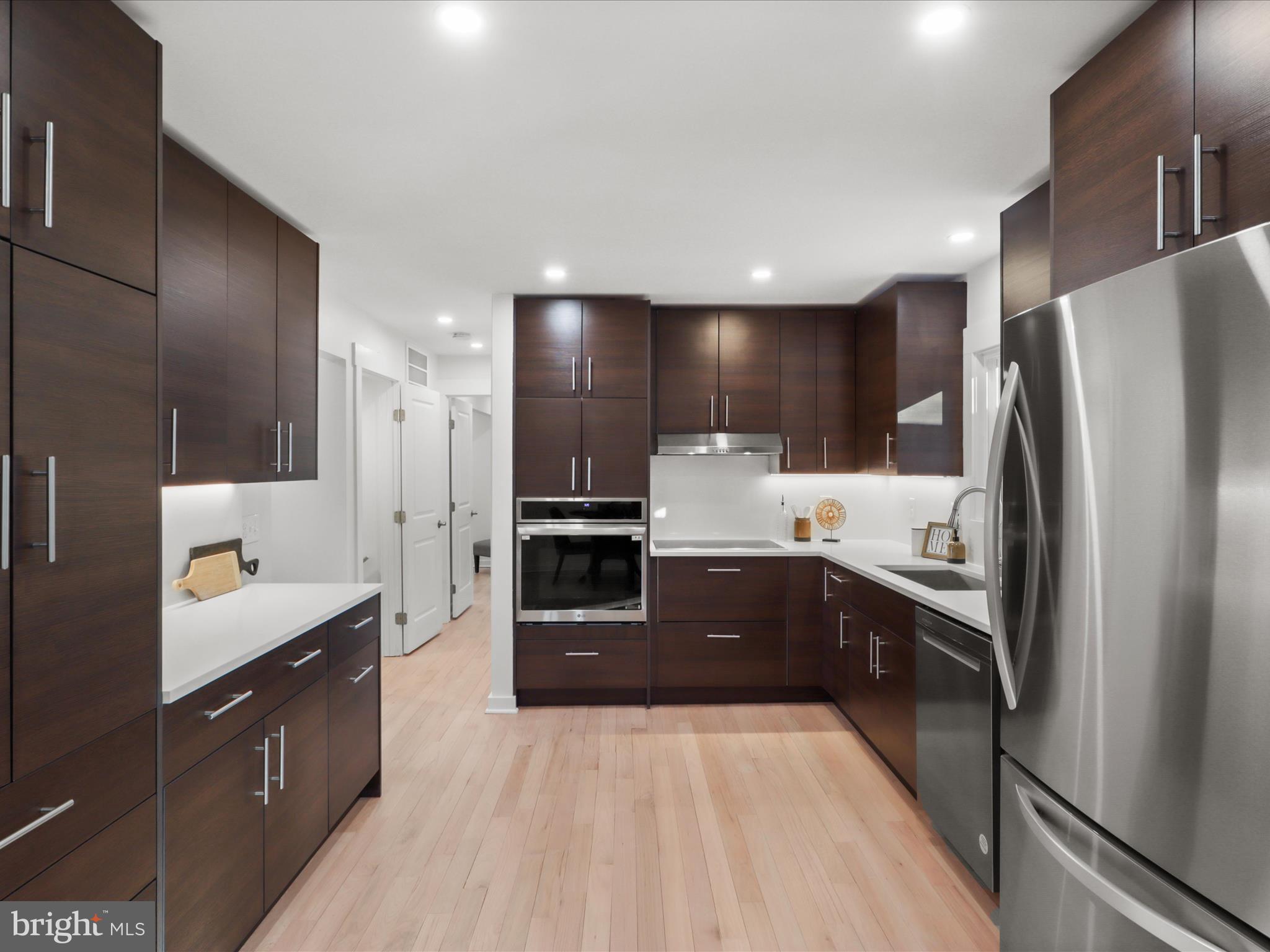 10181 Wavell Road Fairfax, VA 22032 - Photo 14 of 43 Updated Kitchen