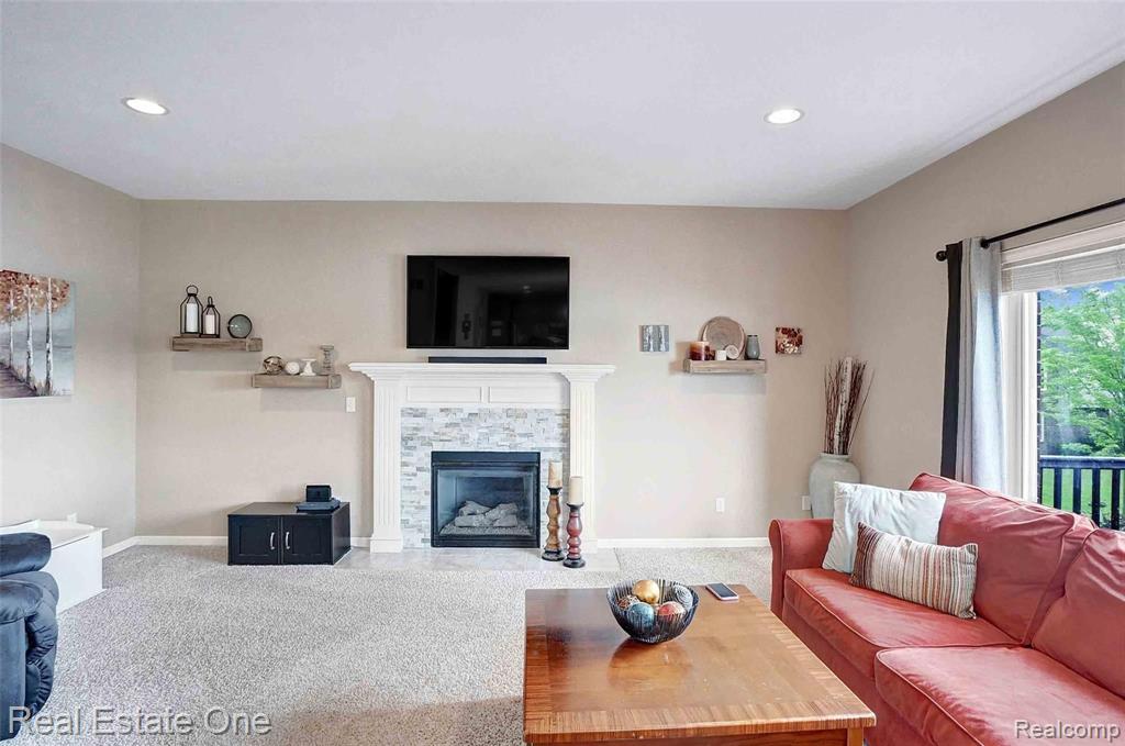 1838 Mackwood Road Rochester, MI 48307 - Photo 17 of 44