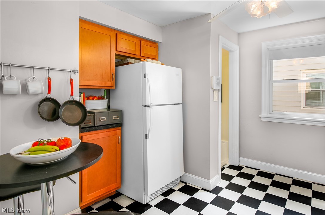 1070 Avondale Road Cleveland, OH 44121 - Photo 8 of 17