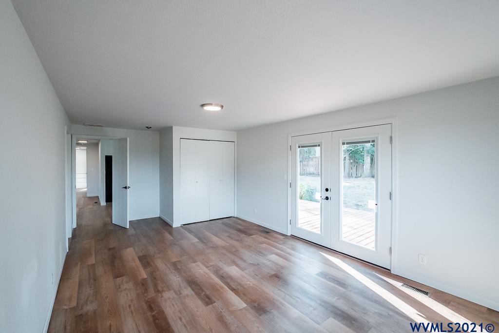 2714 Northwest Gibson Hill Road Albany, OR 97321 - Photo 11 of 41