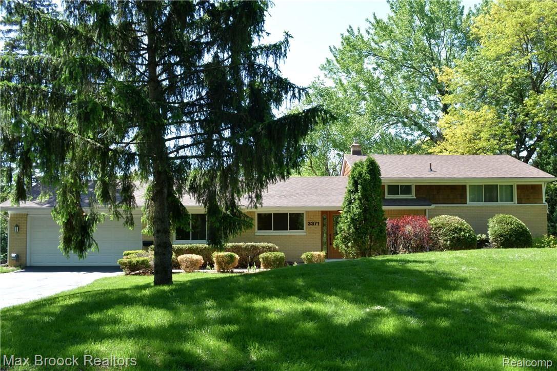 3371 West Maple Road Bloomfield Hills, MI 48301 - Photo 1 of 24 3371 W Maple.JPG