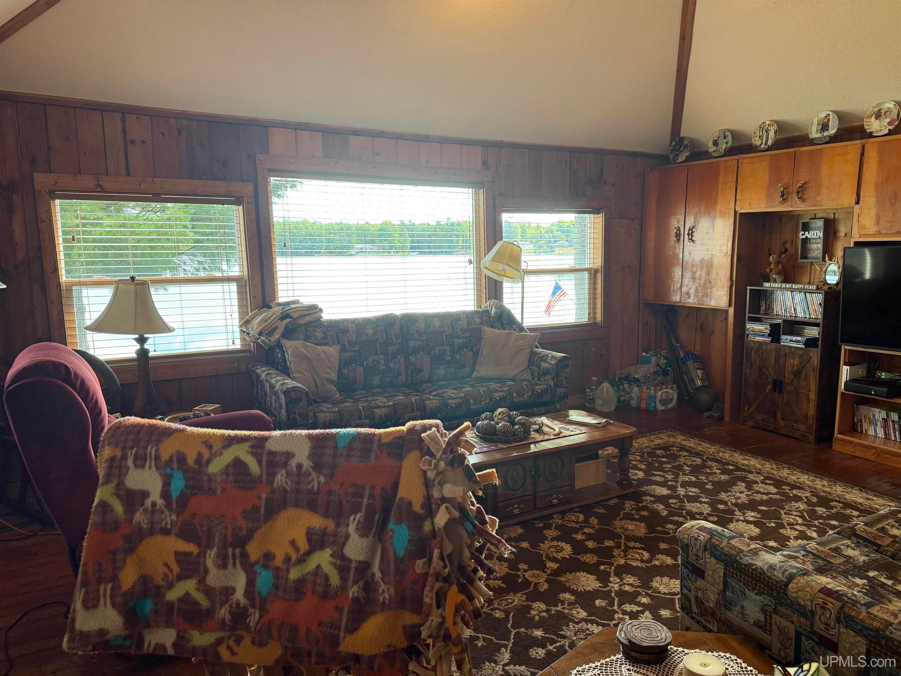 N3820 Hayward Road Munising, MI 49862 - Photo 9 of 45 Gallery Image 9