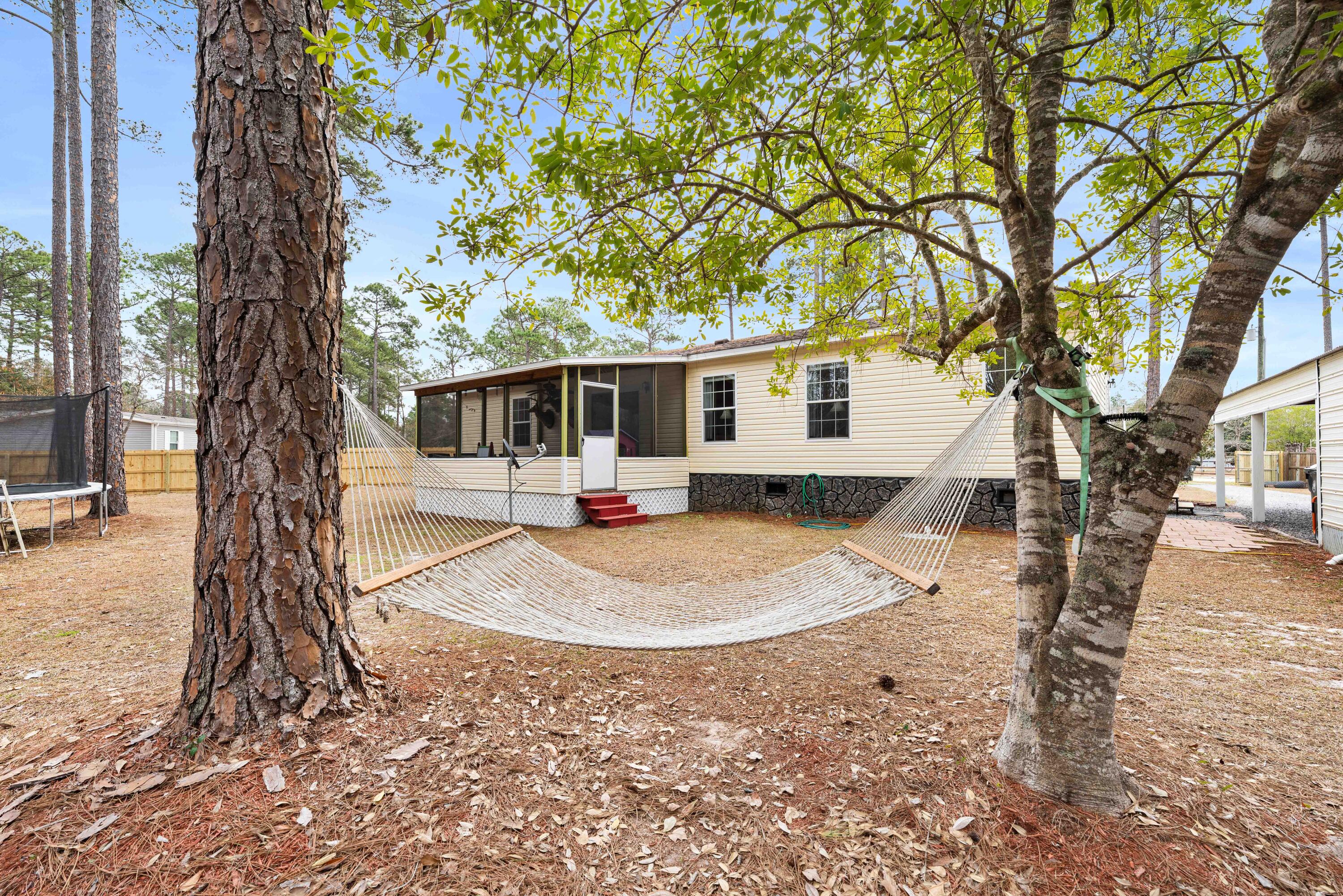 60 Magnolia Court Freeport, FL 32439 - Photo 23 of 29 60 Magnolia-38