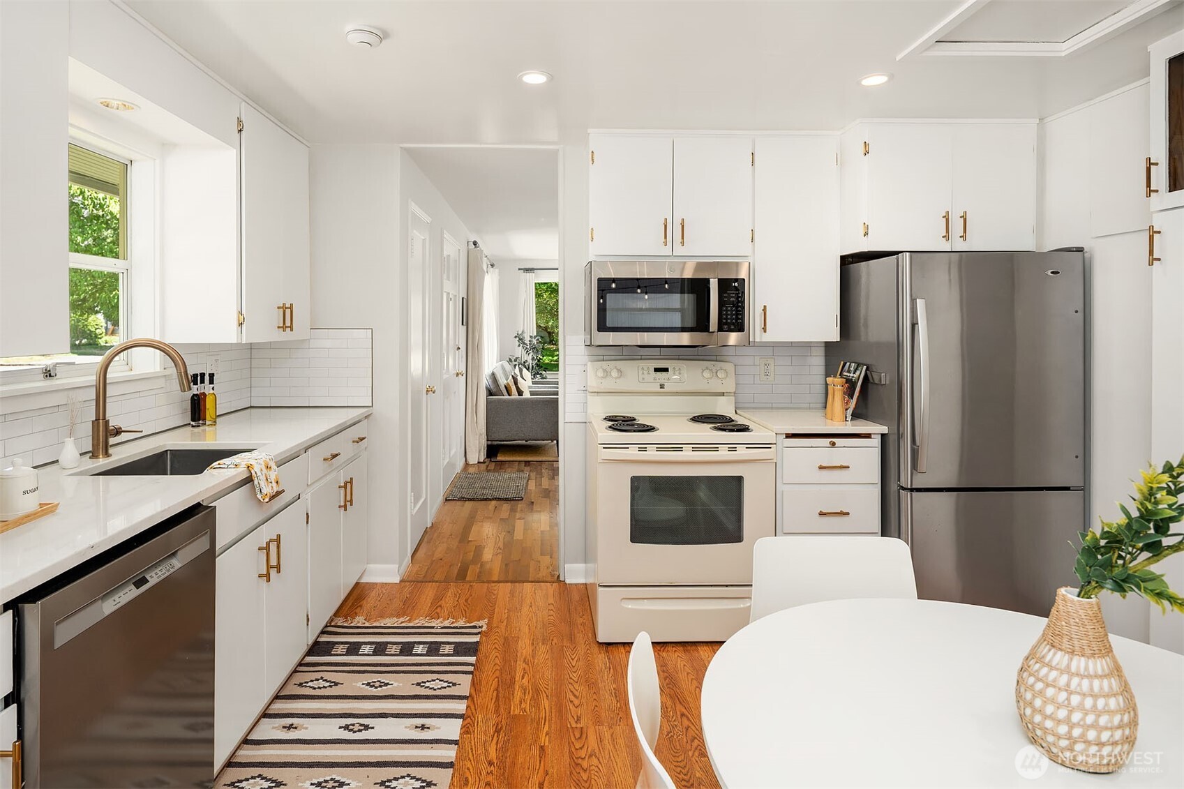 2265 Northeast 73rd Street Seattle, WA 98115 - Photo 10 of 32