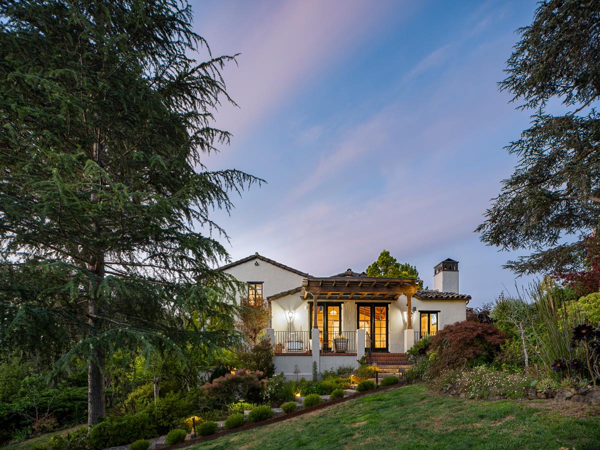 862 Chiltern Road Hillsborough, CA 94010 - Photo 54 of 58 Gallery Image 54