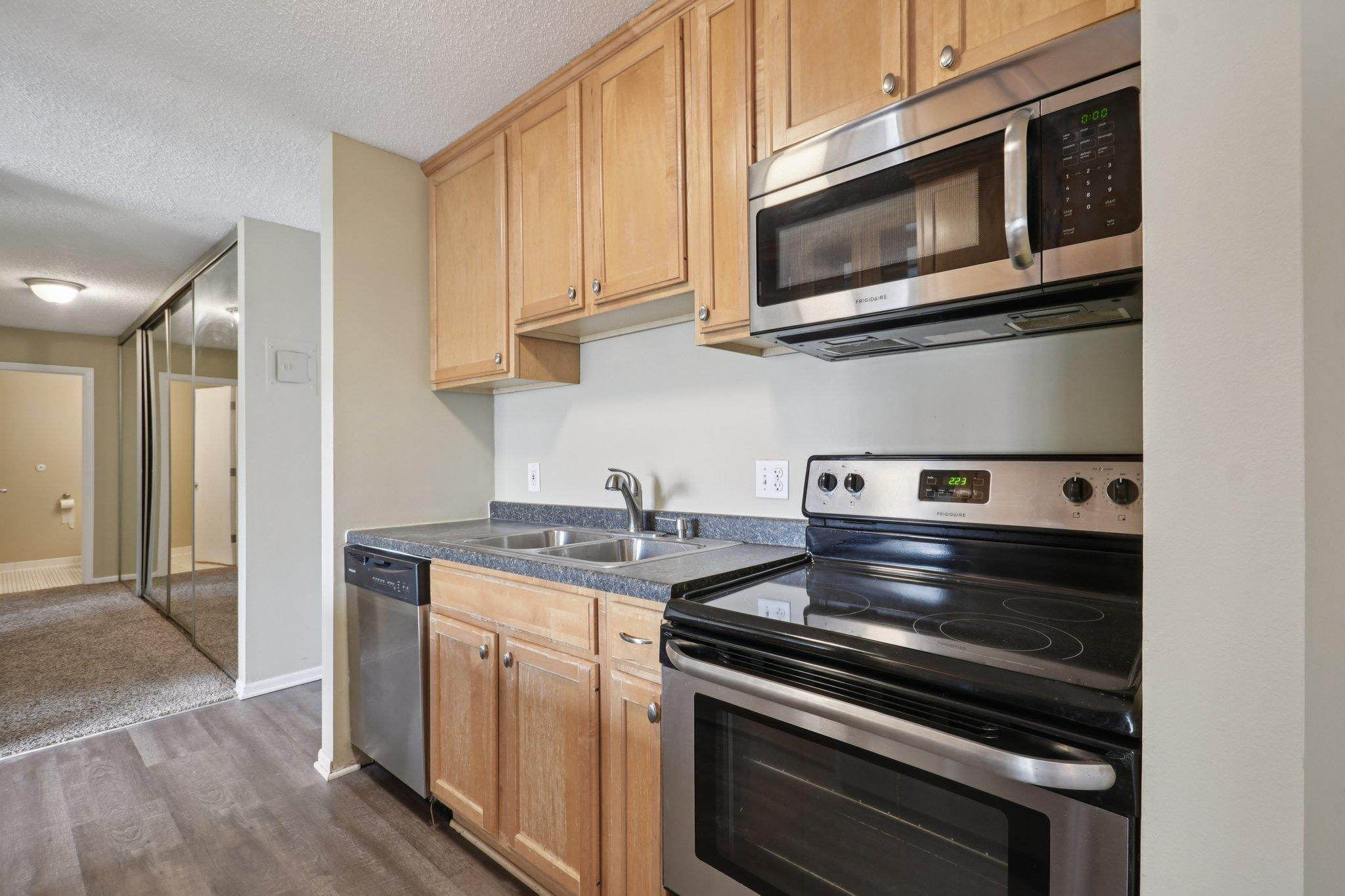 4110 Rahn Road, Unit 124 Eagan, MN 55122 - Photo 17 of 31 Gallery Image 17
