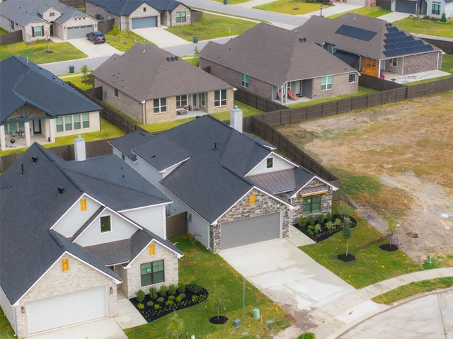 $439,900 | 5020 Toscana Loop, Bryan, TX 77802