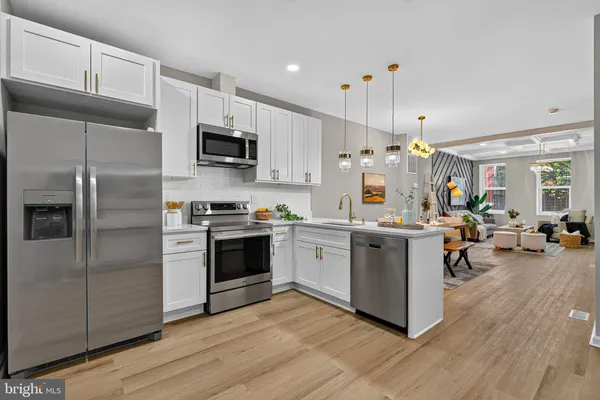 $319,900 | 810 North Carey Street, Baltimore, MD 21217