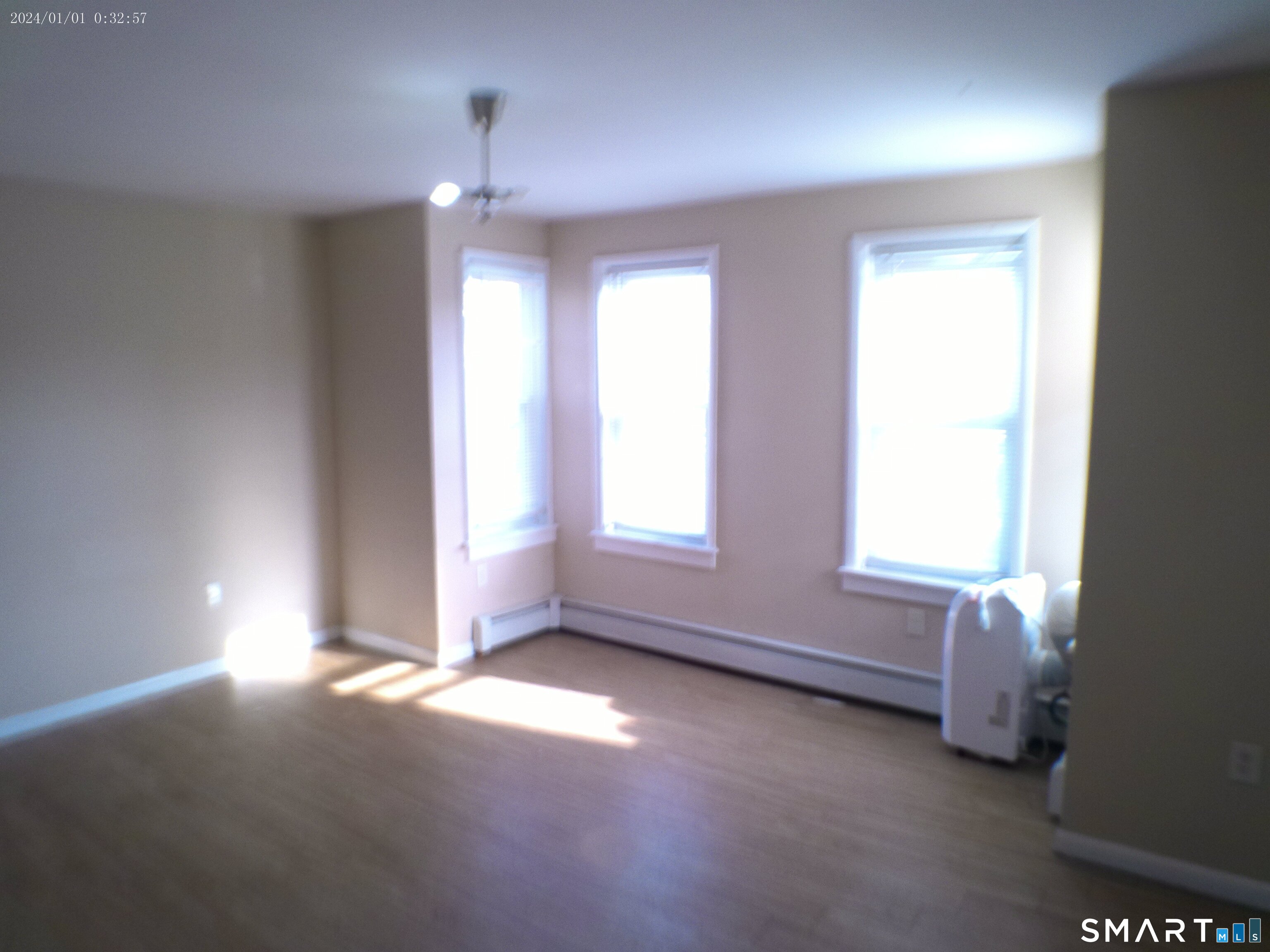 13 Armstrong Place, Unit 2 Bridgeport, CT 06608 - Photo 5 of 18