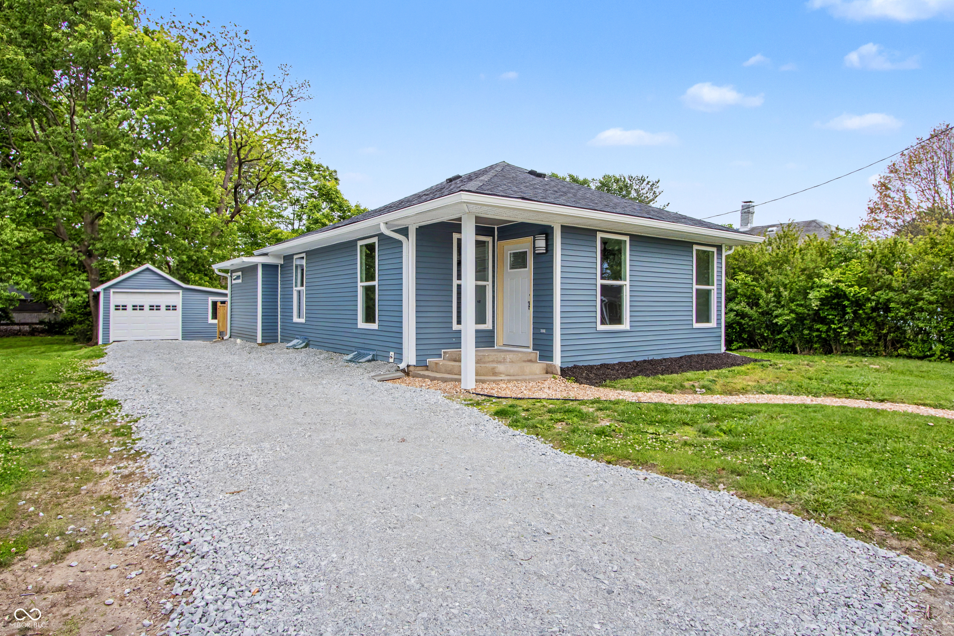 955 Graham Street Franklin, IN 46131 - Photo 2 of 35