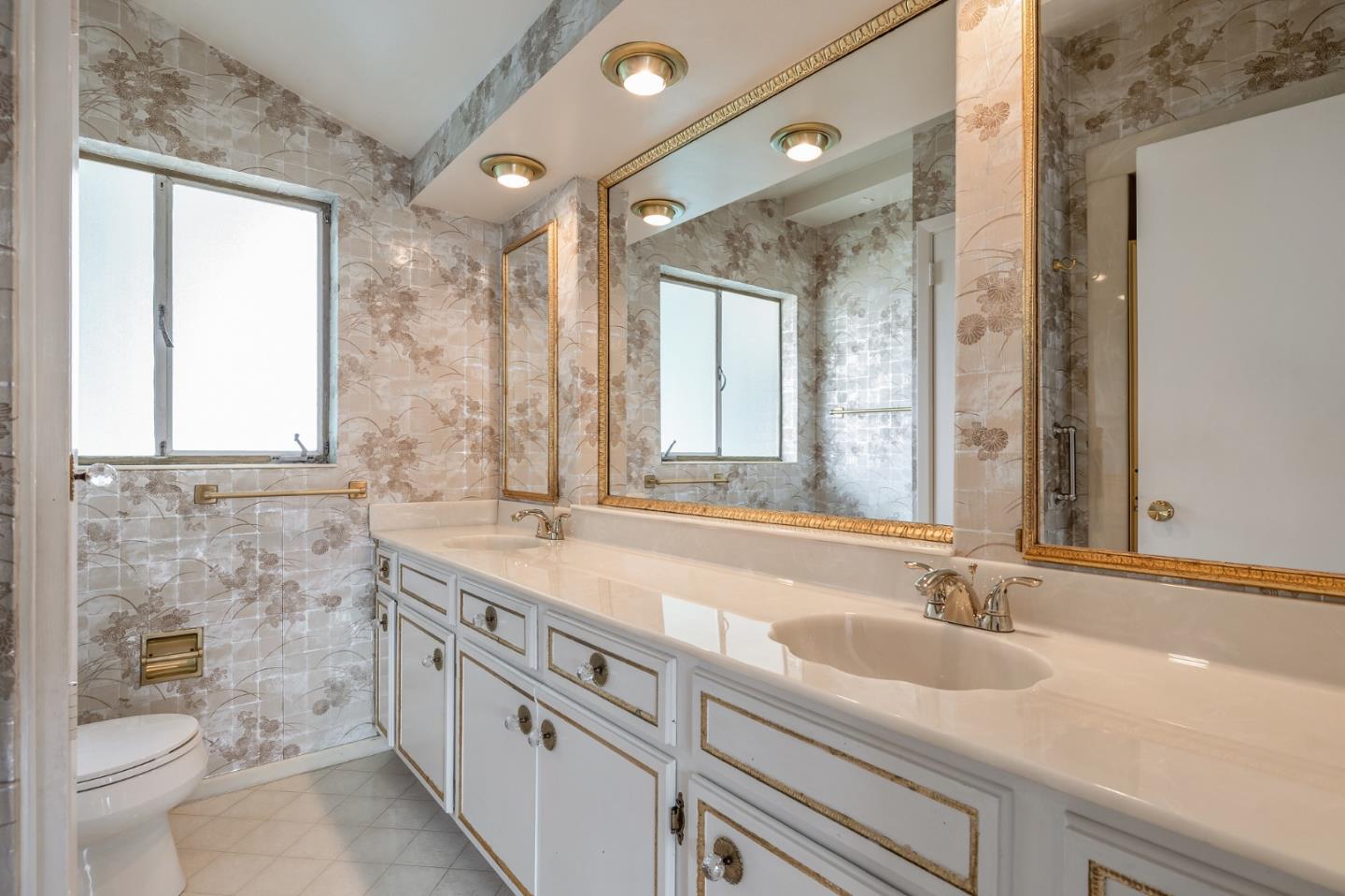 408 Middle Road Belmont, CA 94002 - Photo 22 of 43 Gallery Image 22