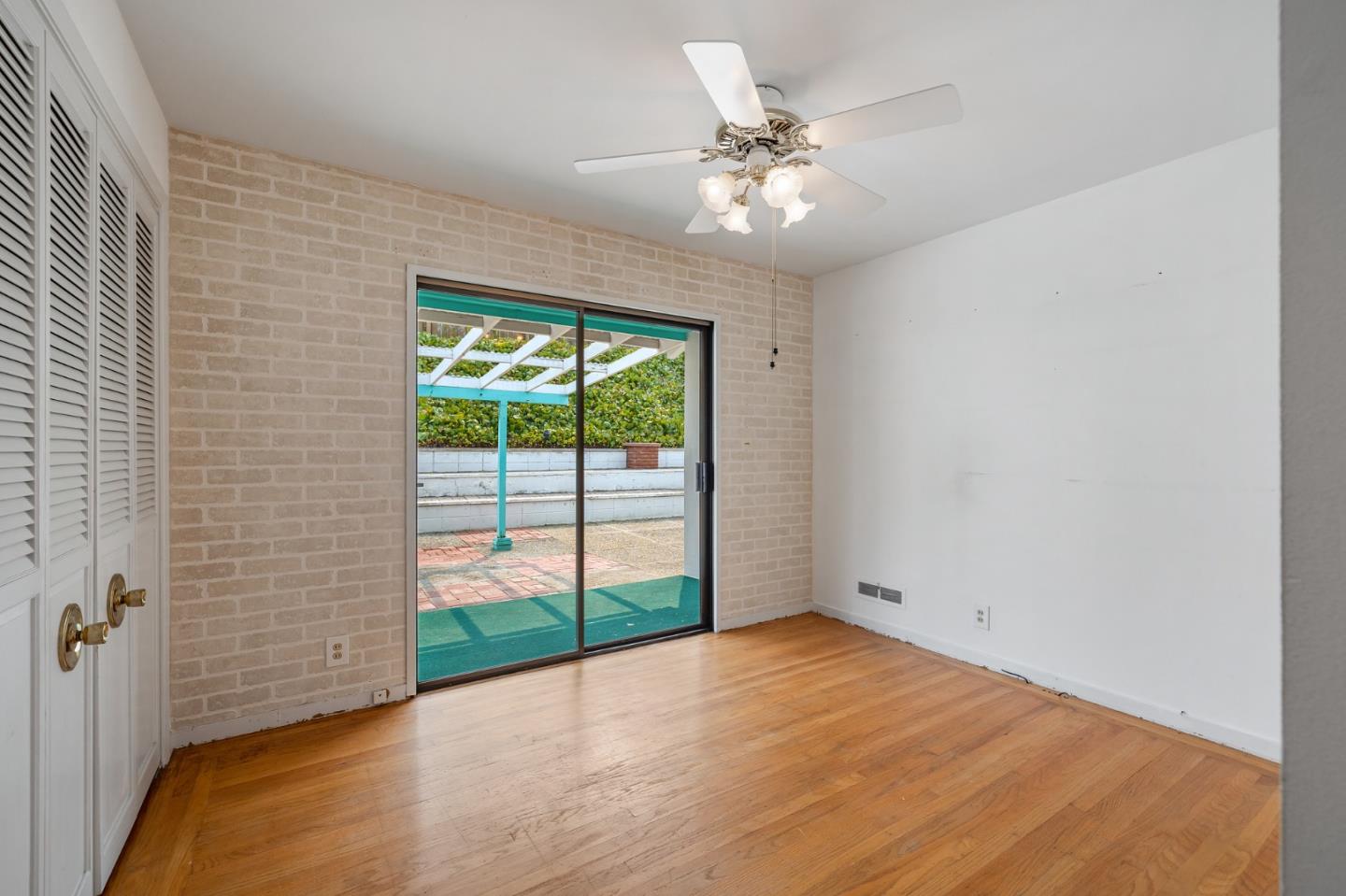 408 Middle Road Belmont, CA 94002 - Photo 28 of 43 Gallery Image 28