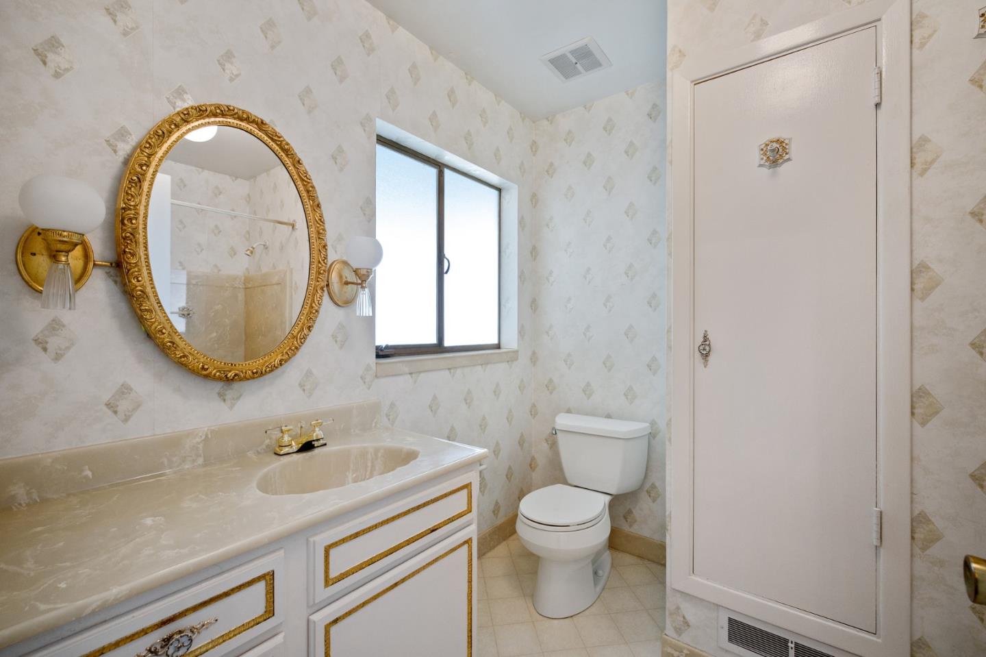408 Middle Road Belmont, CA 94002 - Photo 29 of 43 Gallery Image 29