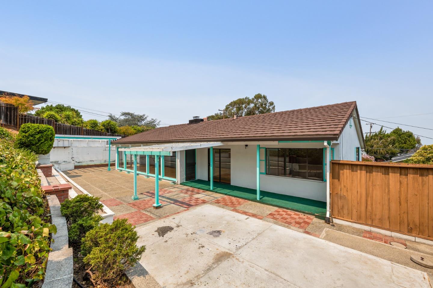 408 Middle Road Belmont, CA 94002 - Photo 31 of 43 Gallery Image 31