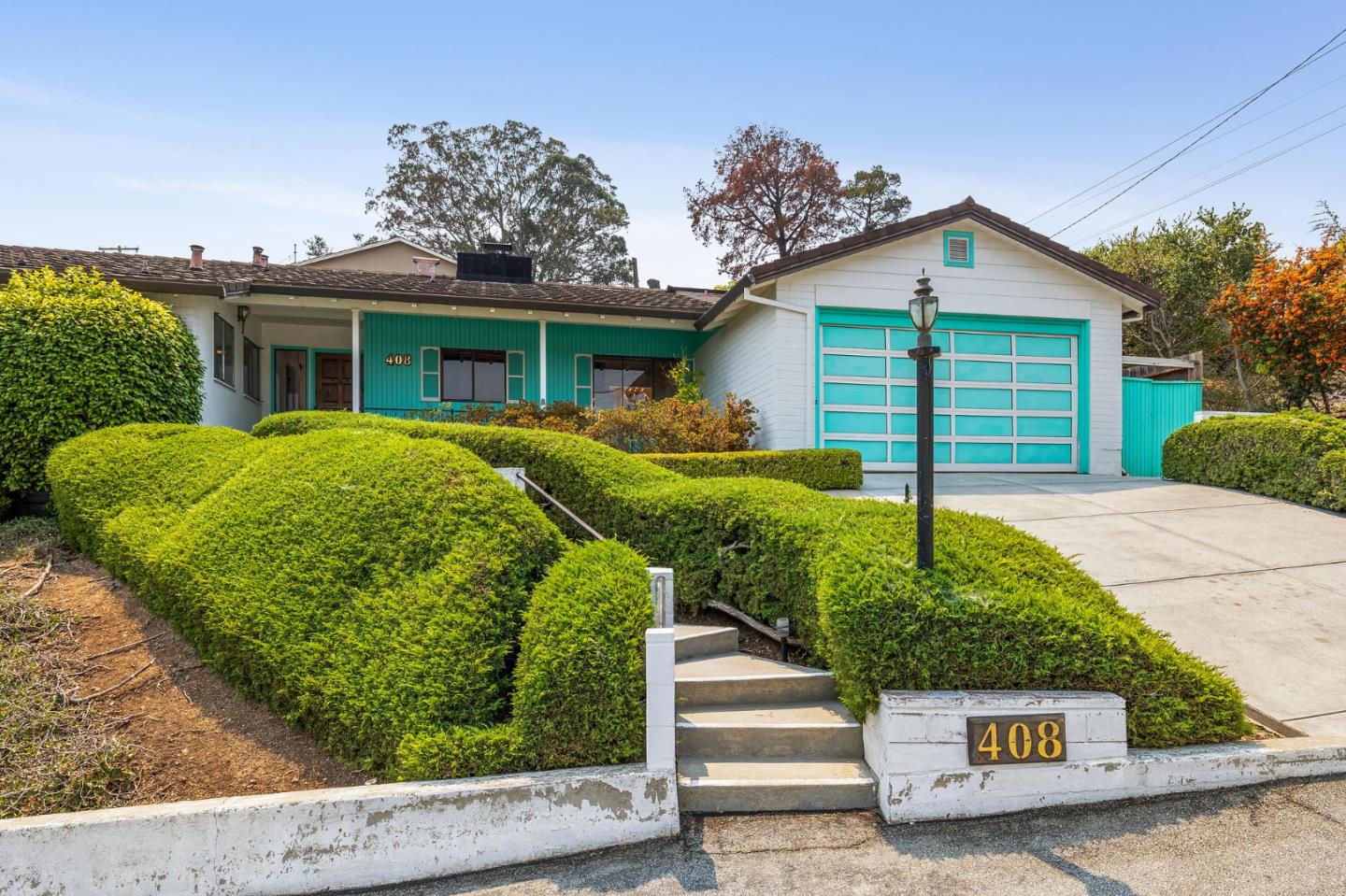 408 Middle Road Belmont, CA 94002 - Photo 6 of 43 Gallery Image 6