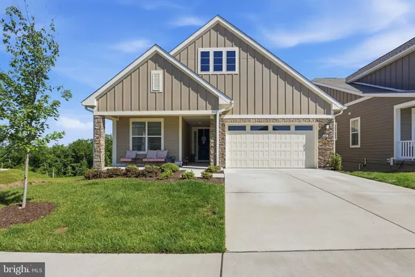 $790,000 | 110 Pipit Ct Lake, White Post, VA 22663