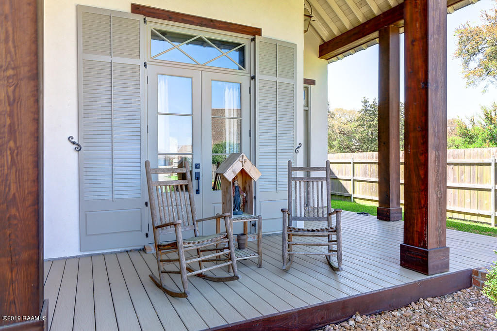 111 Habitat Ridge Broussard, LA 70518 - Photo 4 of 38 Gallery Image 4