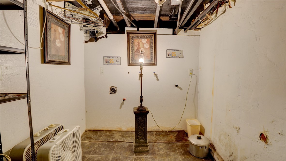 953 West Macon Street Decatur, IL 62522 - Photo 33 of 42