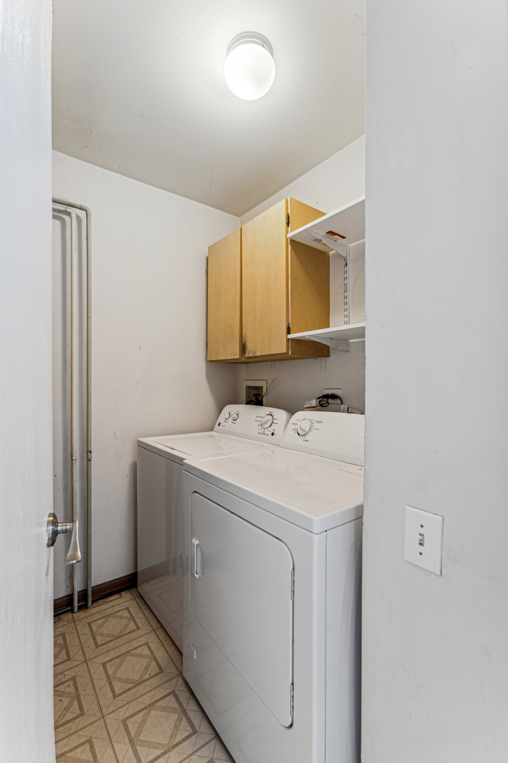 1697 Spaulding Road Bartlett, IL 60103 - Photo 18 of 21 Gallery Image 18