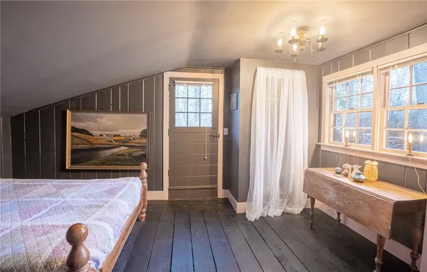 $695,000 | 1724 S Road, South Kingstown, RI 02881