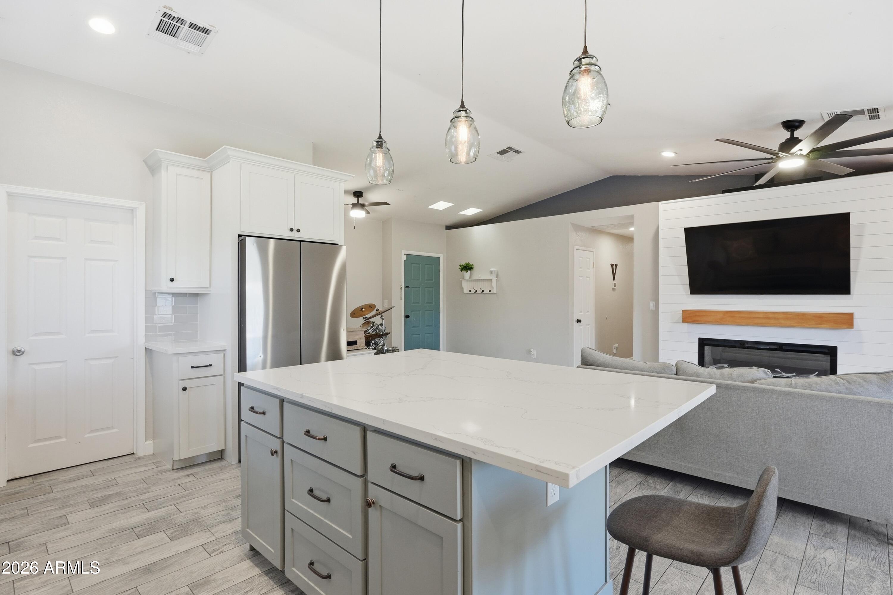 11113 West Roma Avenue Phoenix, AZ 85037 - Photo 12 of 65 017_ListerPros