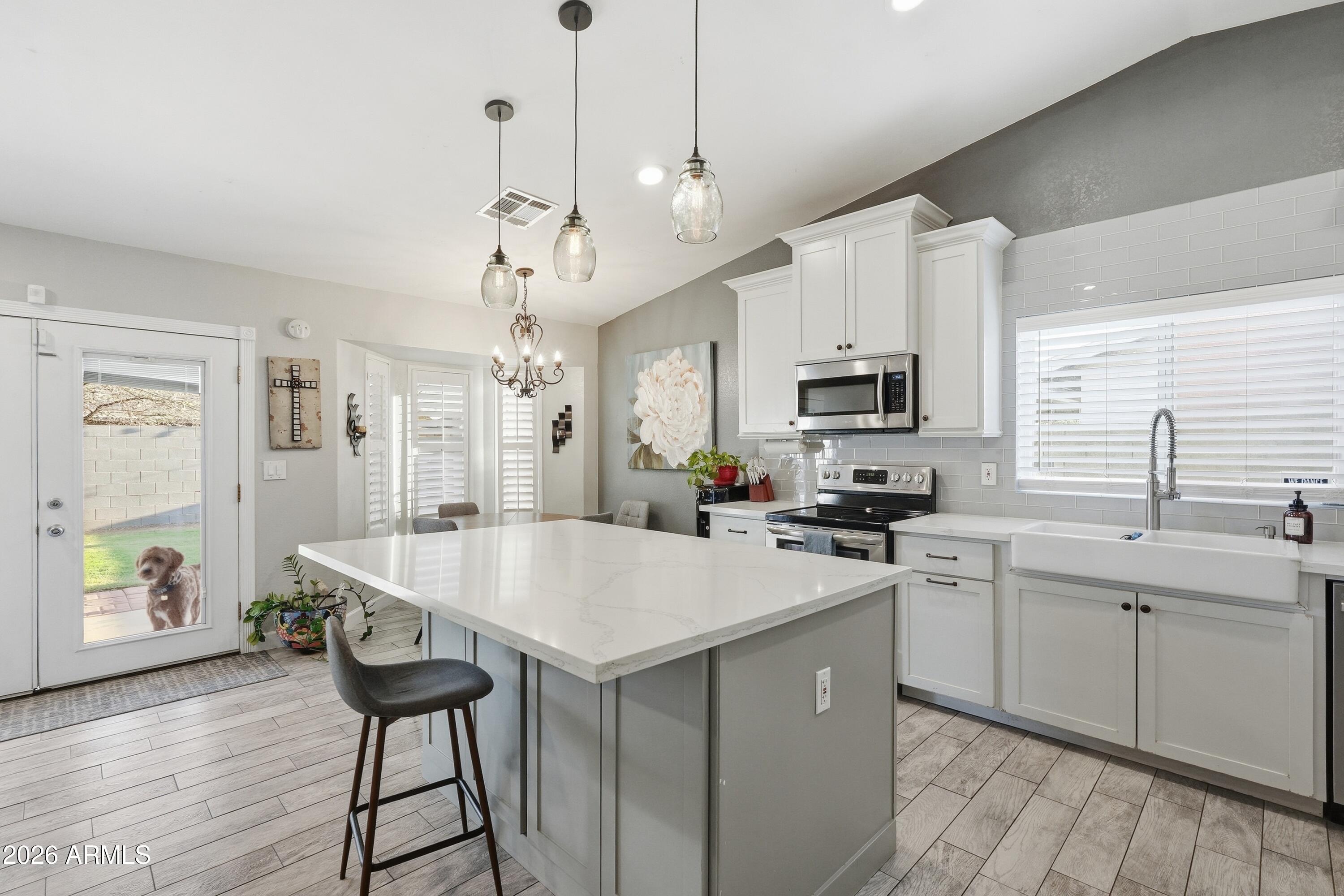 11113 West Roma Avenue Phoenix, AZ 85037 - Photo 13 of 65 018_ListerPros