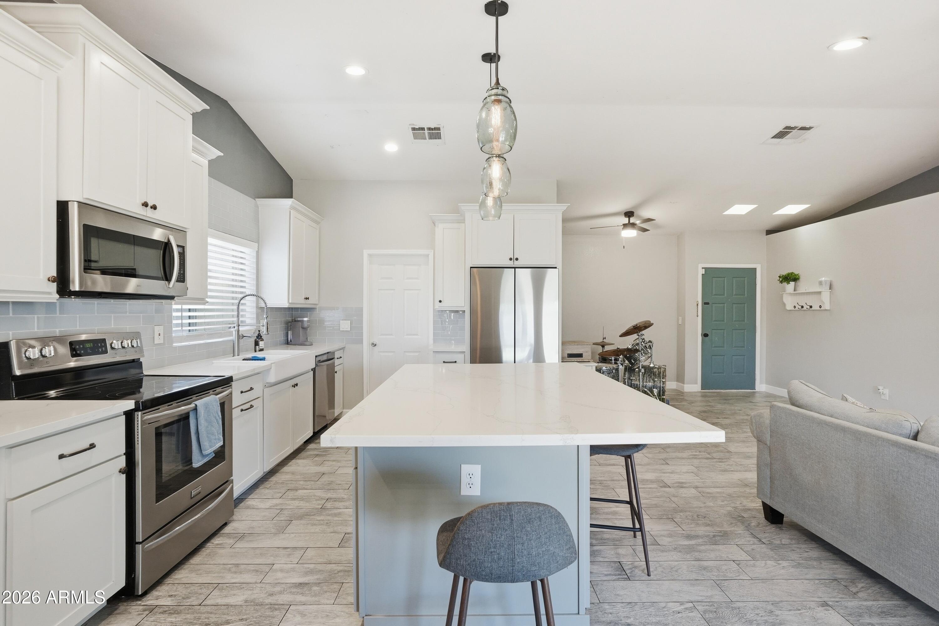 11113 West Roma Avenue Phoenix, AZ 85037 - Photo 14 of 65 019_ListerPros