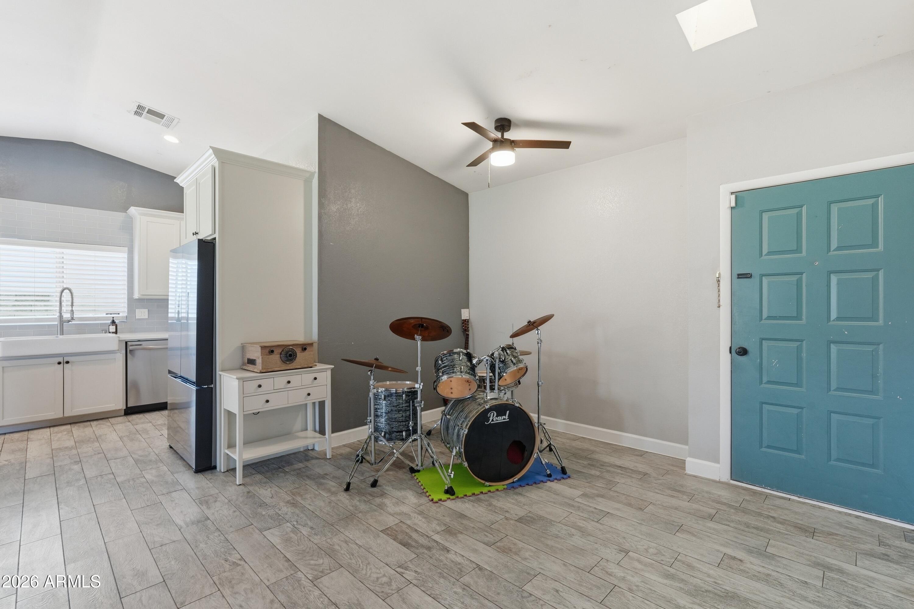 11113 West Roma Avenue Phoenix, AZ 85037 - Photo 18 of 65 023_ListerPros