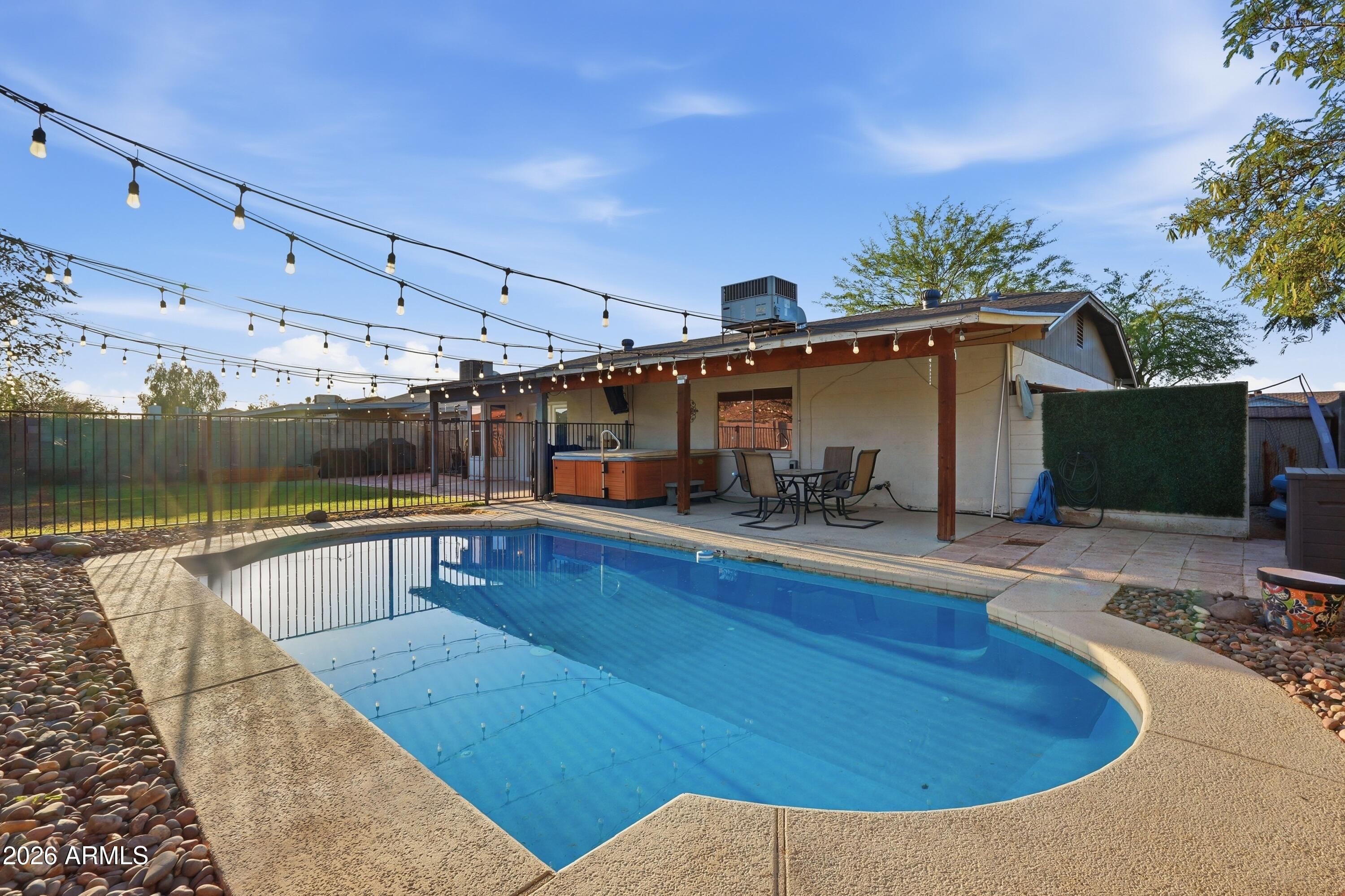 11113 West Roma Avenue Phoenix, AZ 85037 - Photo 37 of 65 042_ListerPros