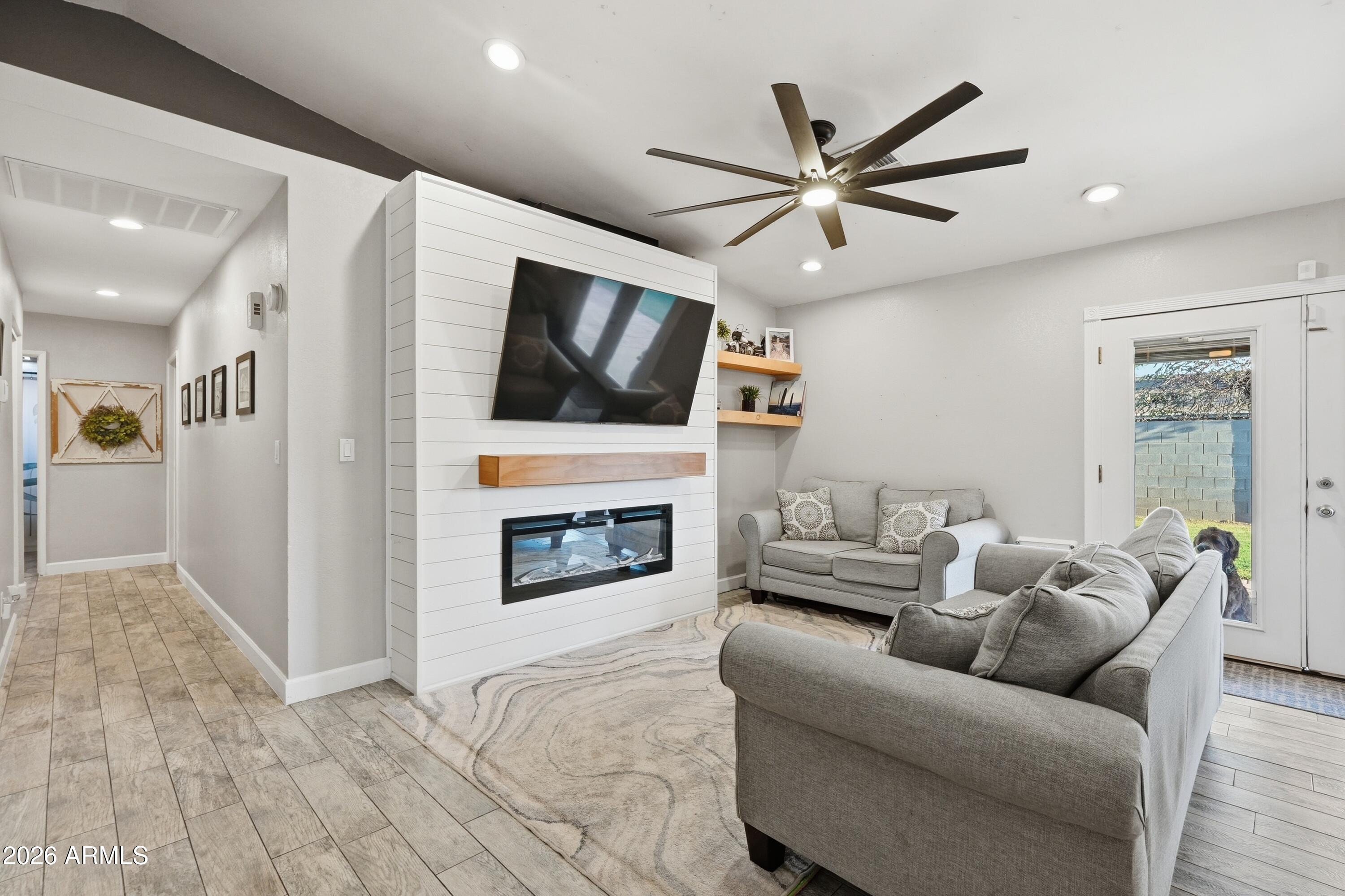 11113 West Roma Avenue Phoenix, AZ 85037 - Photo 6 of 65 011_ListerPros