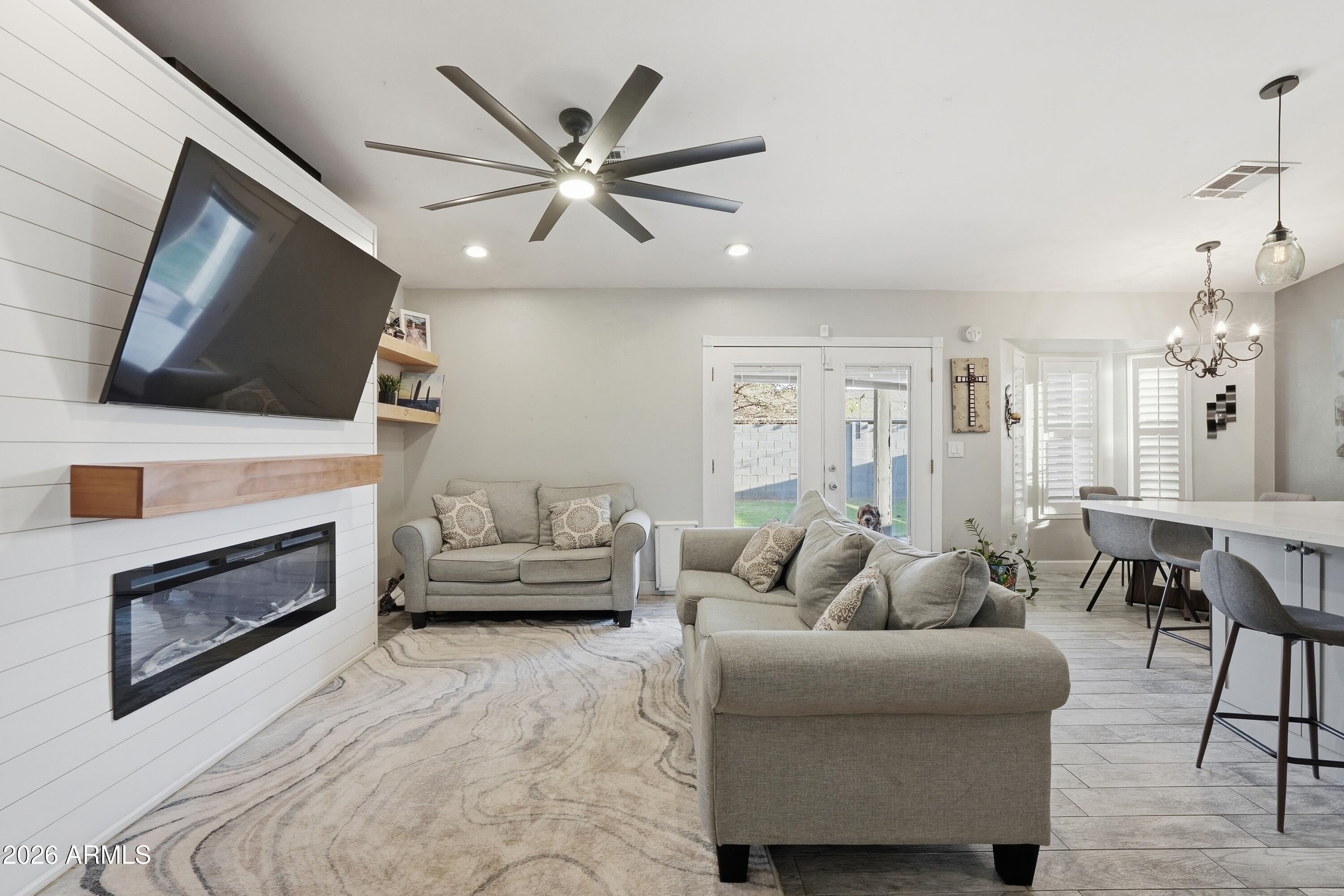 11113 West Roma Avenue Phoenix, AZ 85037 - Photo 9 of 65 014_ListerPros